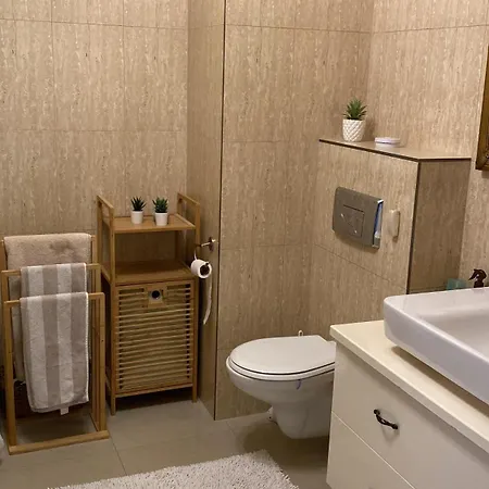 Tuwima Apartment *